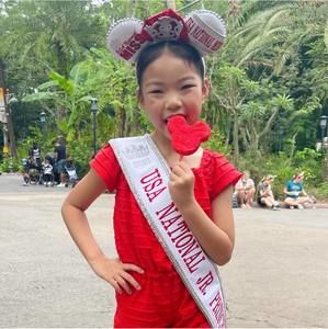 Meet your Posher, Yan